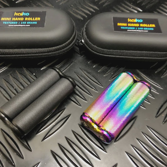 Mini Hand Roller in black carry case - textured 145 gram