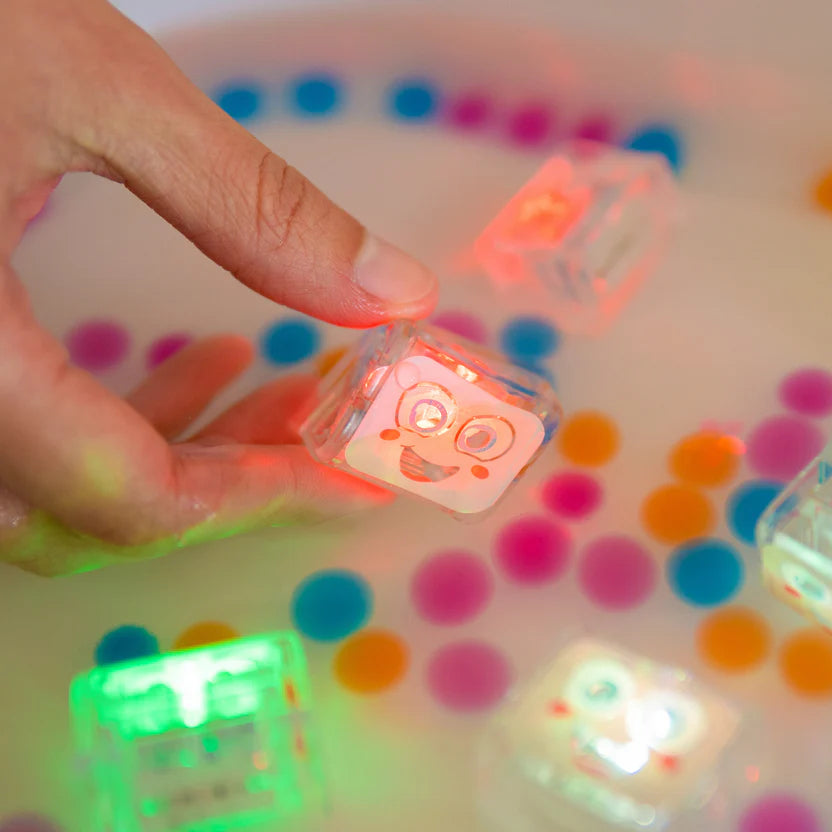 Glo Pals - Light Up Glo Cubes - Pippa Green