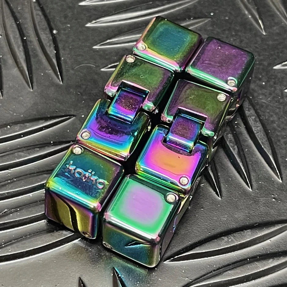 MINI Oil Slick Infinity Cube in Window Tin - 151 gams